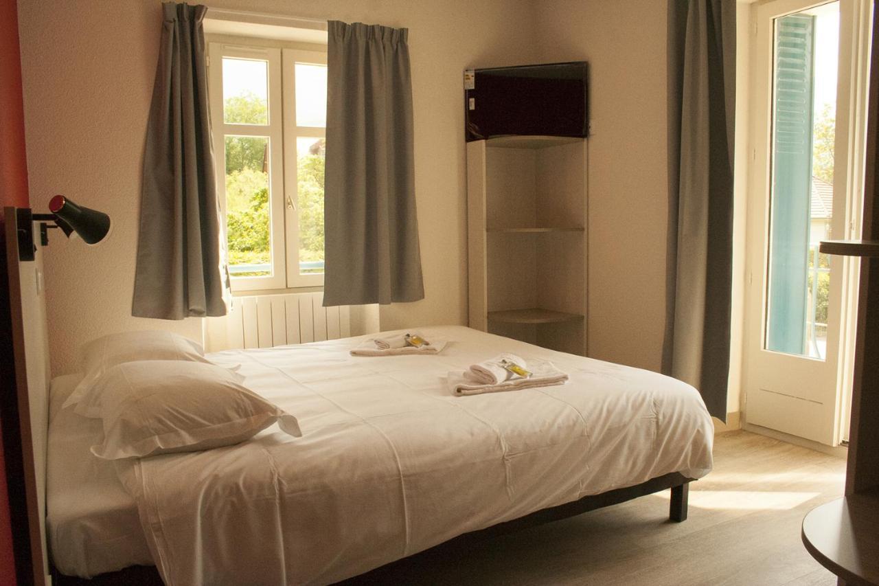 Le Pavillon Des Fleurs Hotel เมนตง-ซองต์-แบร์นา ภายนอก รูปภาพ